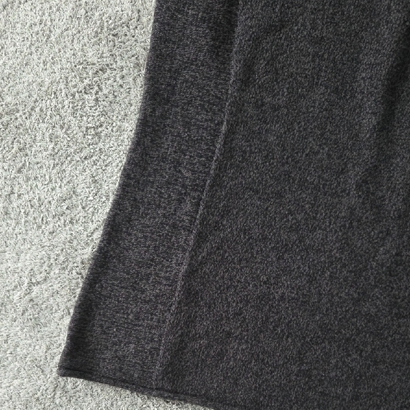 *CLOSET CLOSING 7/31* Sundance Charcoal Henley Sweater Medium - Picture 5 of 5